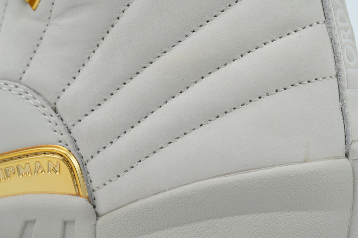  Air Jordan 12 Retro Branco e Dourado Metálico FD9101-007
