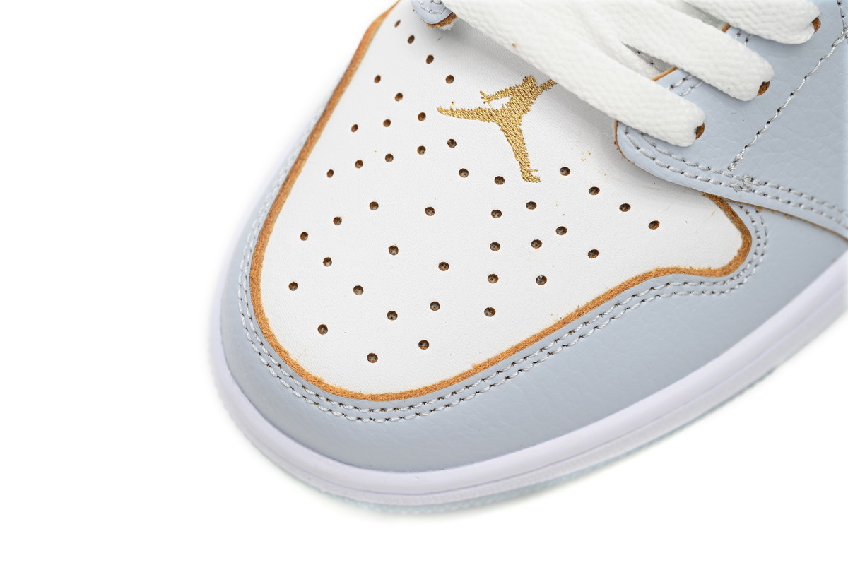  Nike Wmns Air Jordan 1 Low SE FN8899-131