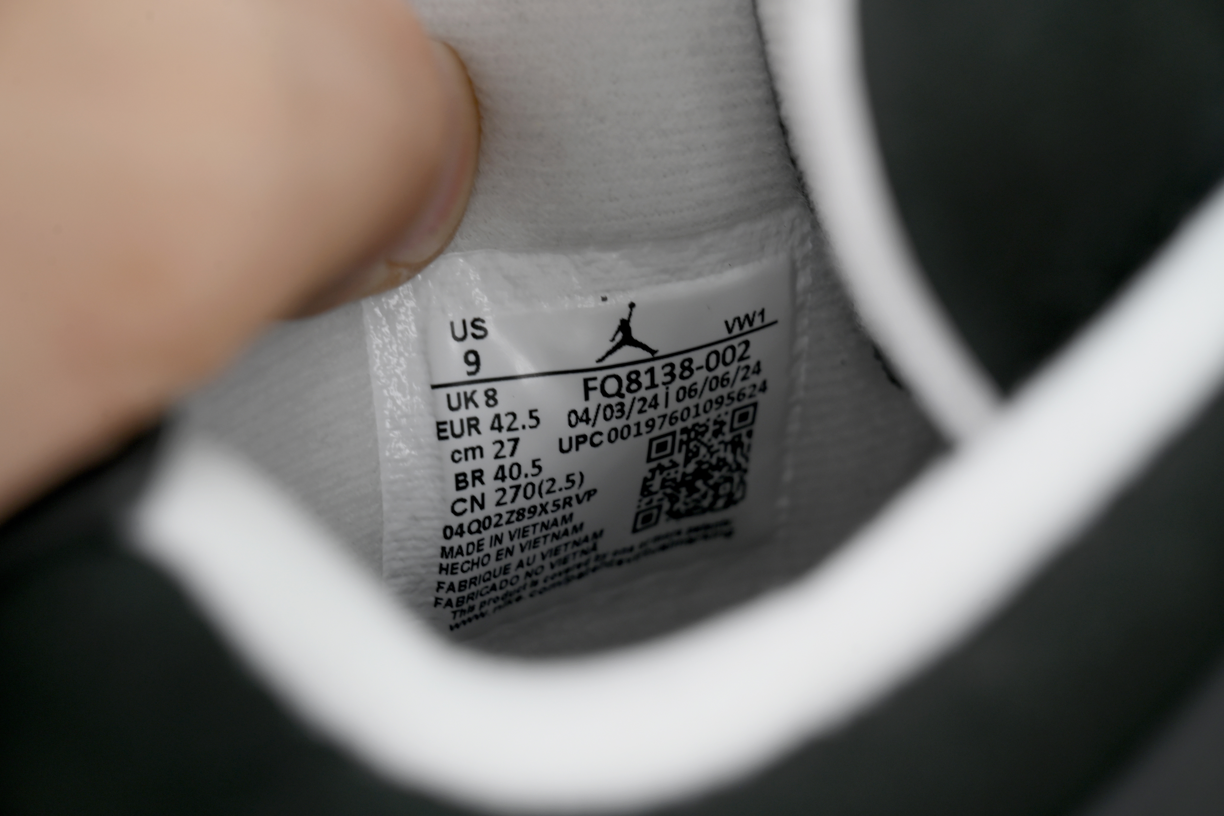 Air Jordan 4 Fear FQ8138-002