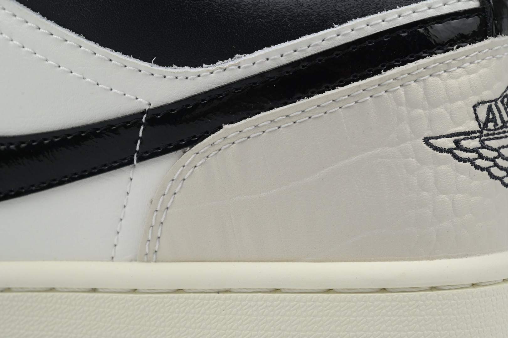  Air Jordan 1 Low SE White Black University Blue HF5759-101