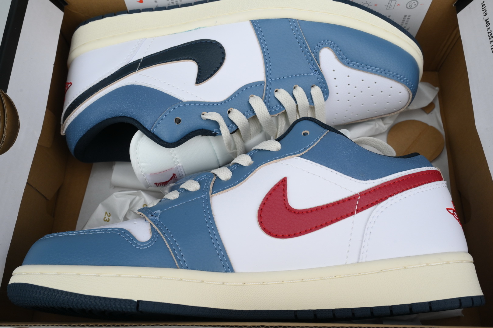 Air Jordan 1 Low SE White University Blue Black HM3711-144