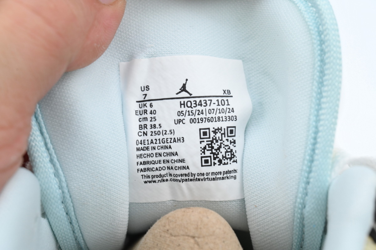 Air Jordan 1 Low SE Pale Vanilla Blac HQ3437-101