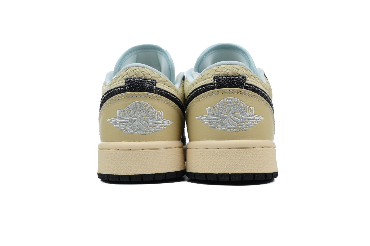 Air Jordan 1 Low SE Pale Vanilla Blac HQ3437-101