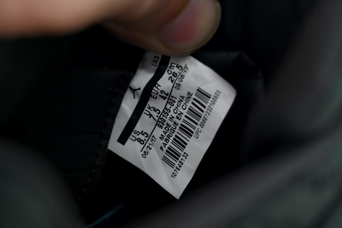 Air Jordan 4 KAWS Black Black Anthracite Suede 930155 001