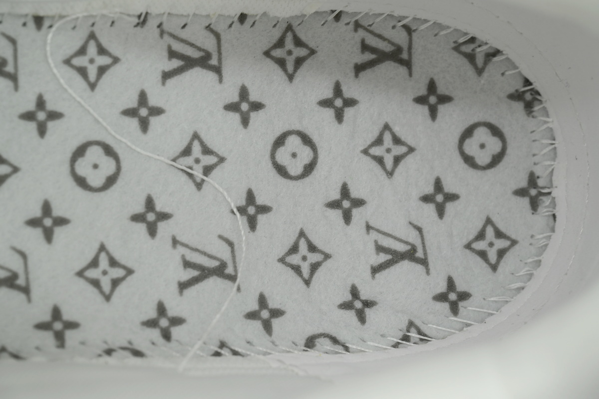 LOUIS VUITTON All White