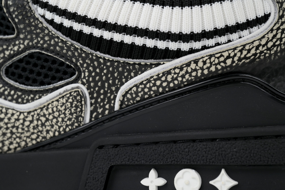 LOUIS VUITTON New Black Woolen Fabric
