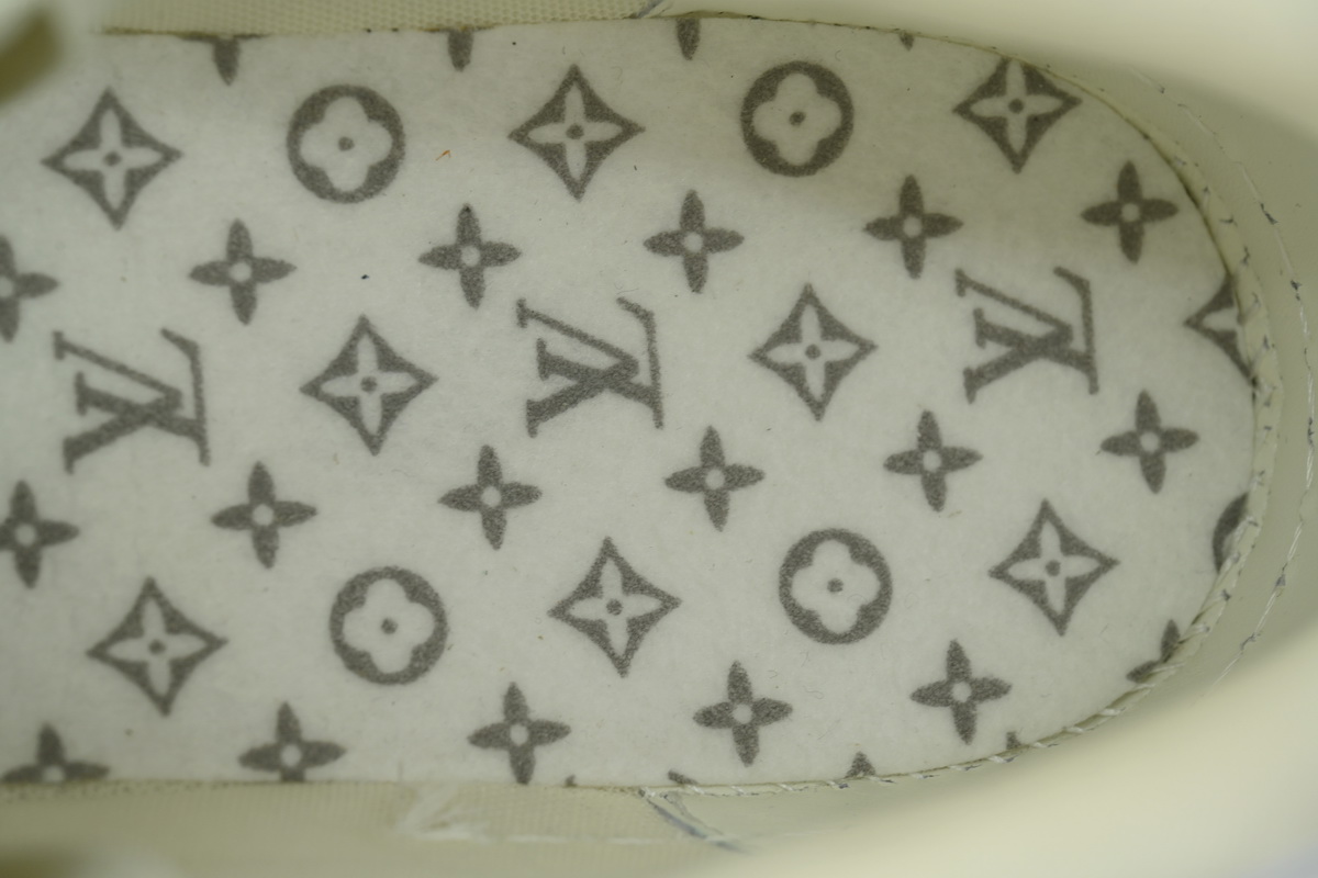 Louis Vuitton Casual shoes Blue Denim Fabric