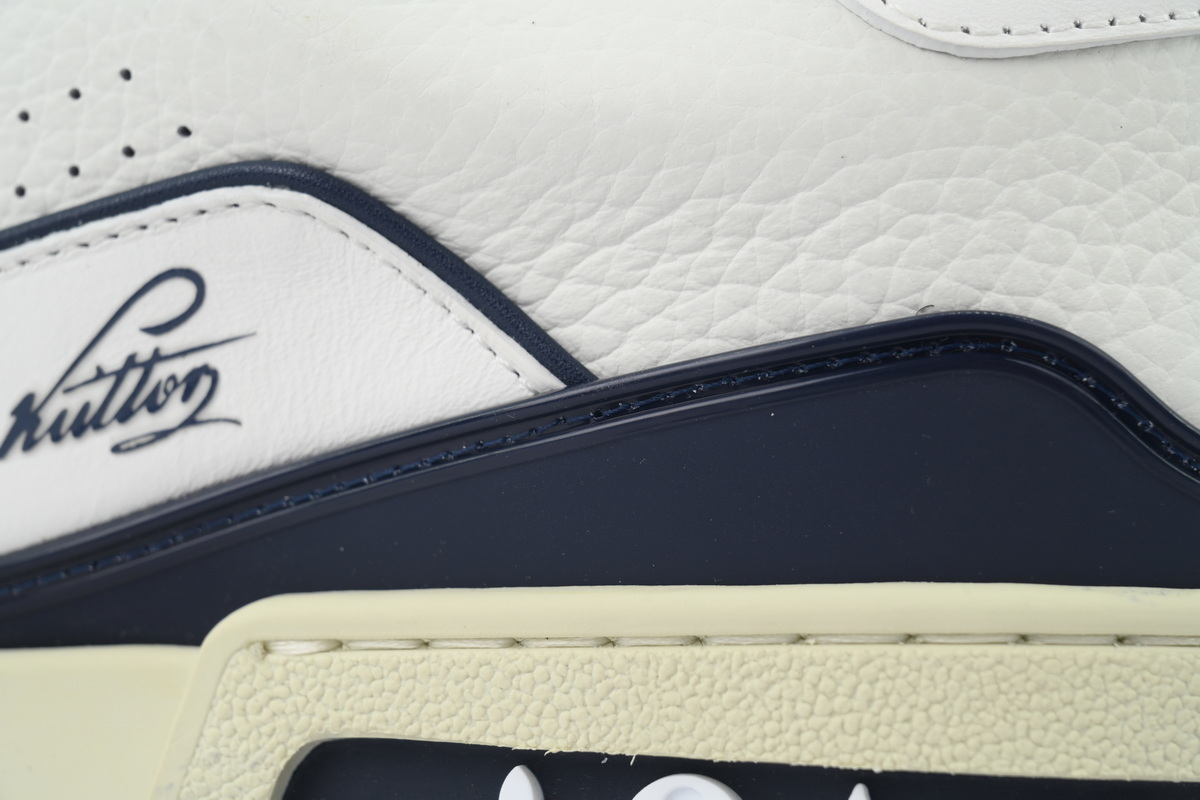 LOUIS VUITTON White Blue