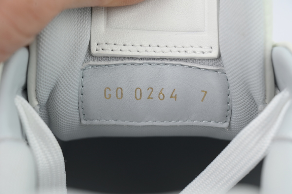 LOUIS VUITTON White Lychee