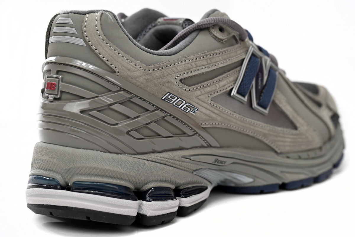  NEW BALANCE Grey M1906RB