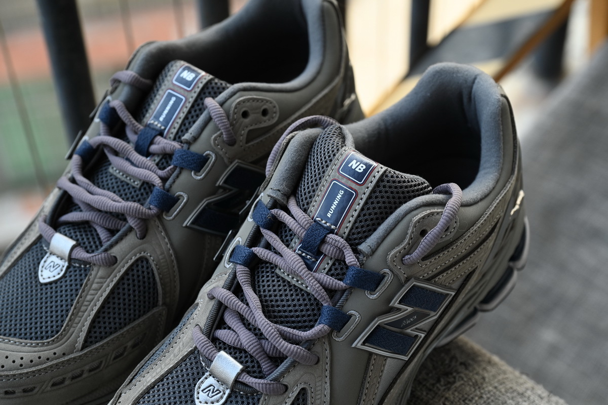  NEW BALANCE Grey M1906RB