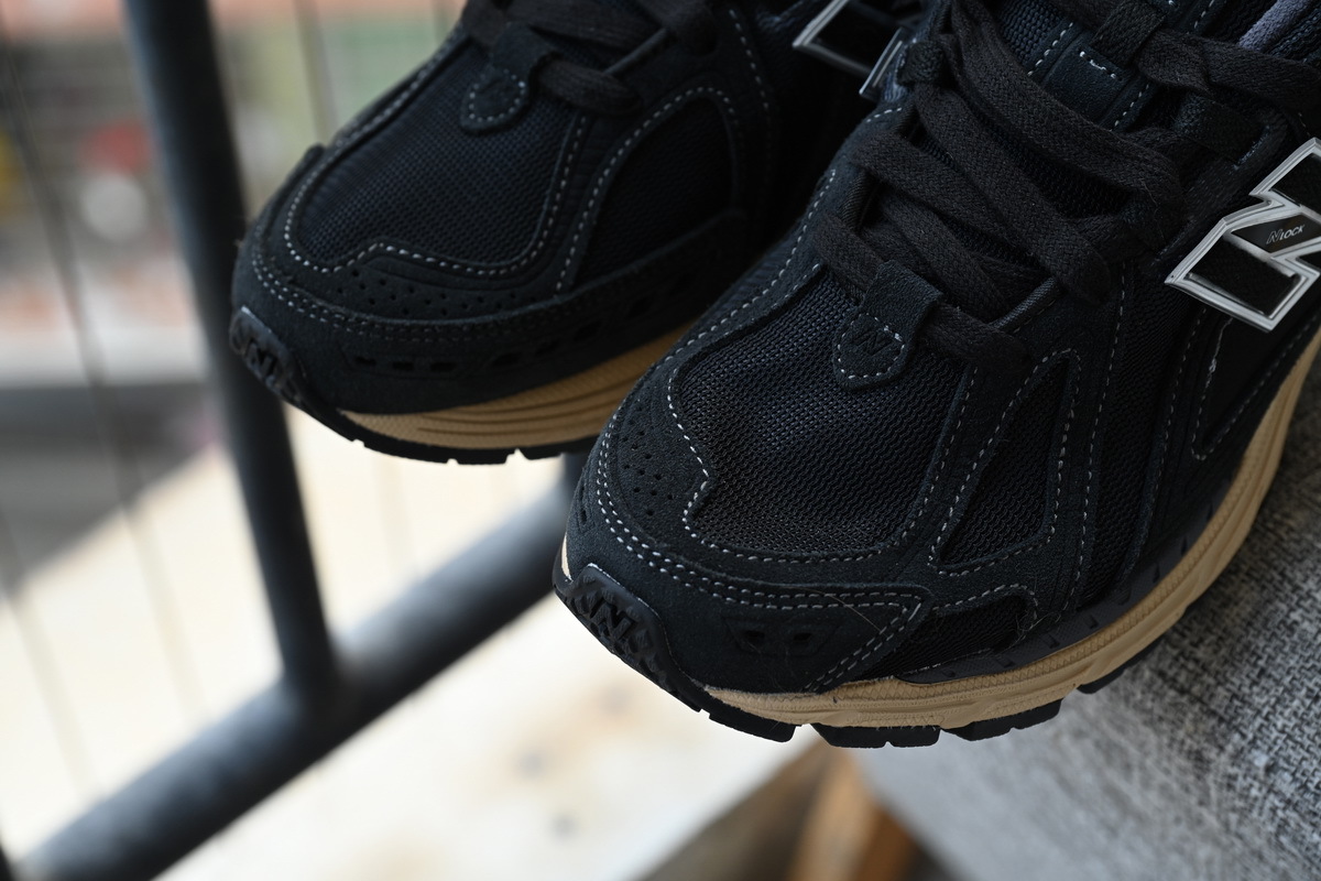New Balance 1906R Black M1906RK