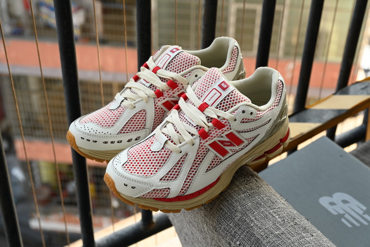  NEW BALANCE White Red M1906RO