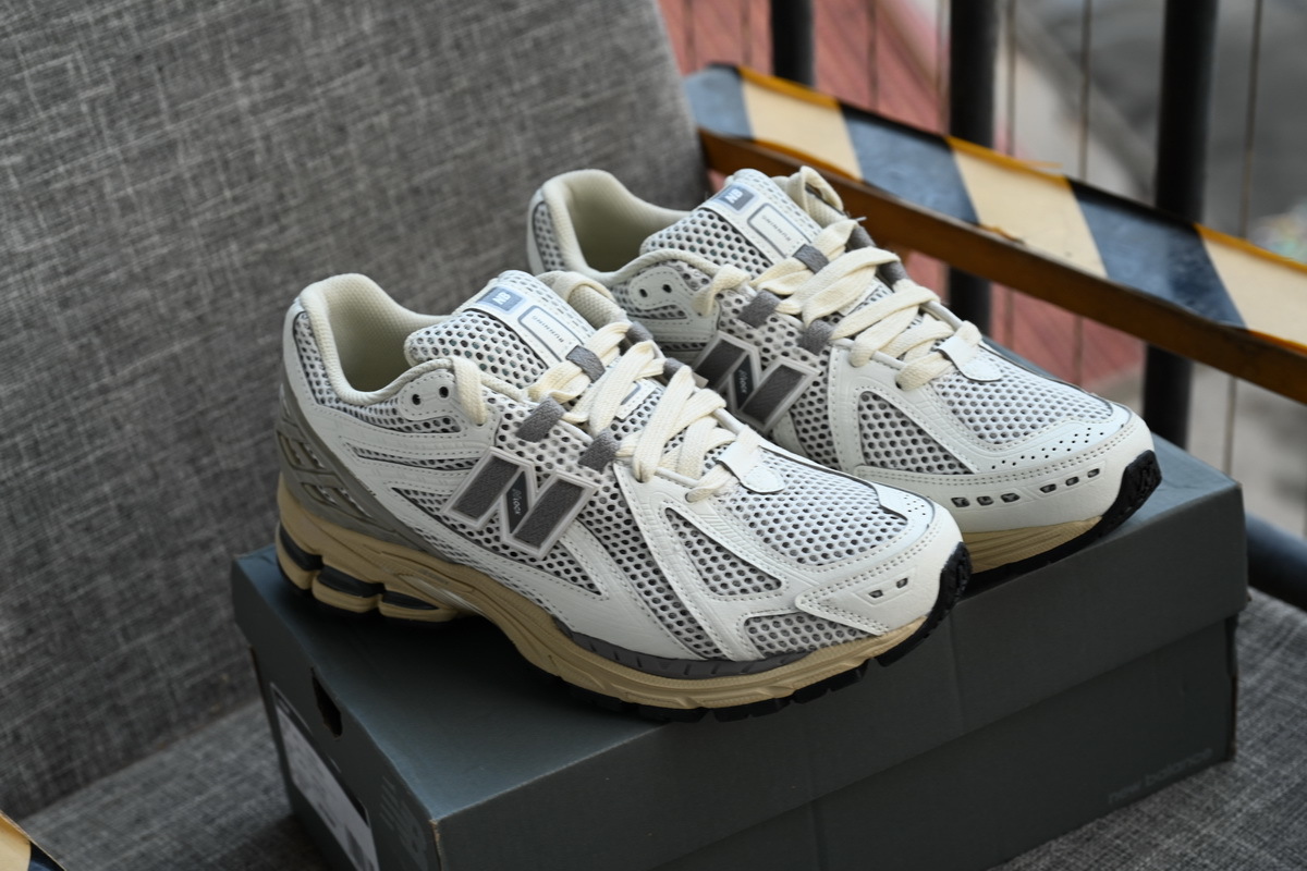  NEW BALANCE Beige M1906RP