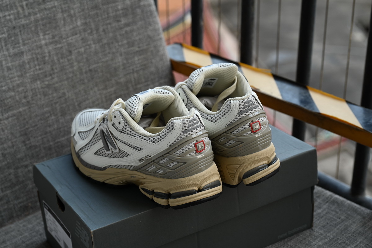  NEW BALANCE Beige M1906RP