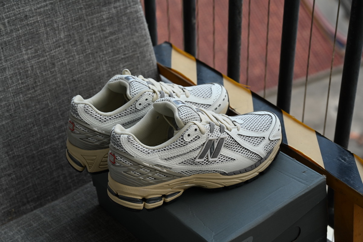  NEW BALANCE Beige M1906RP