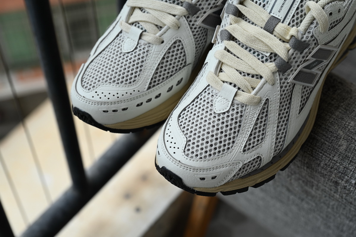  NEW BALANCE Beige M1906RP
