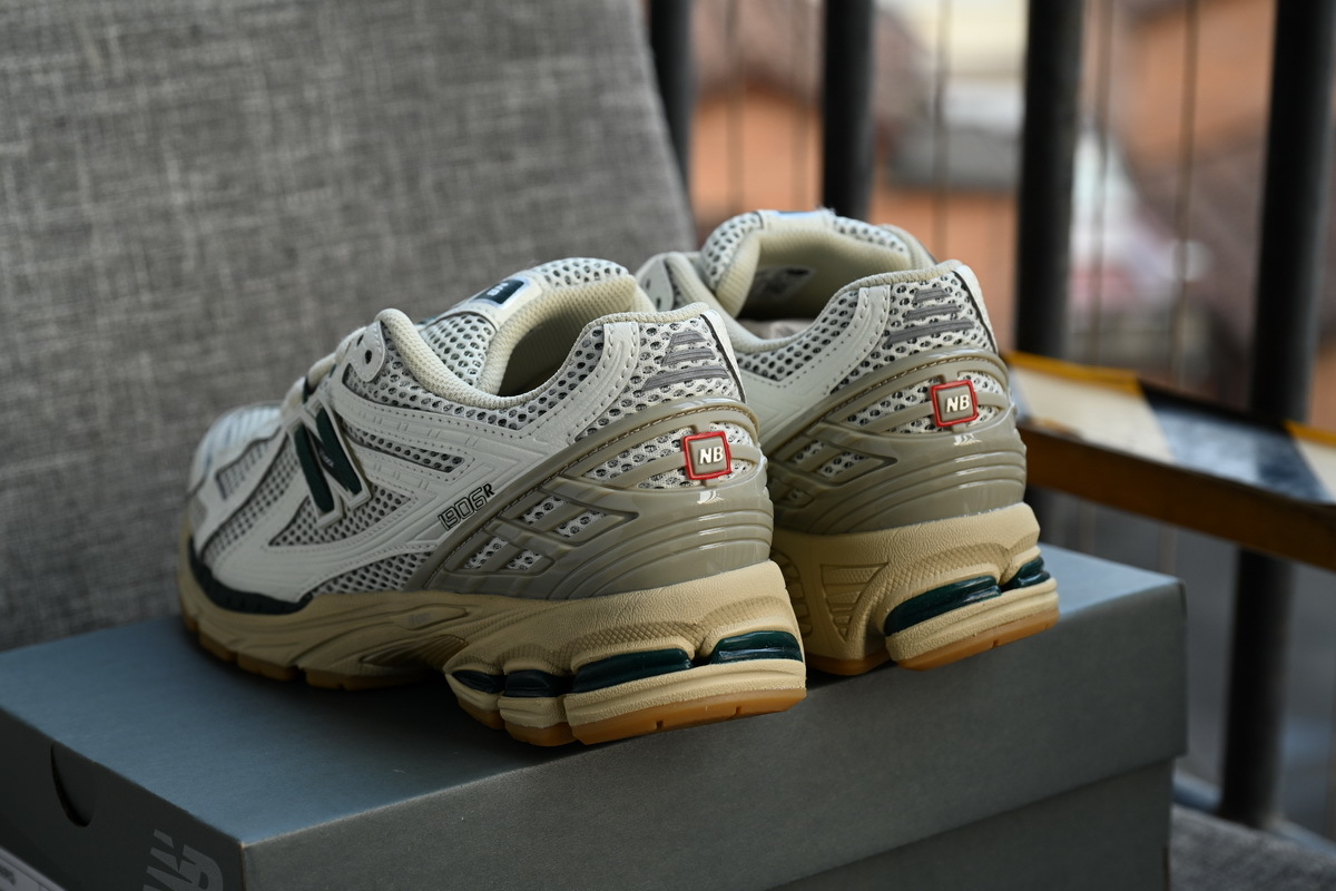  NEW BALANCE White Red M1906RQ