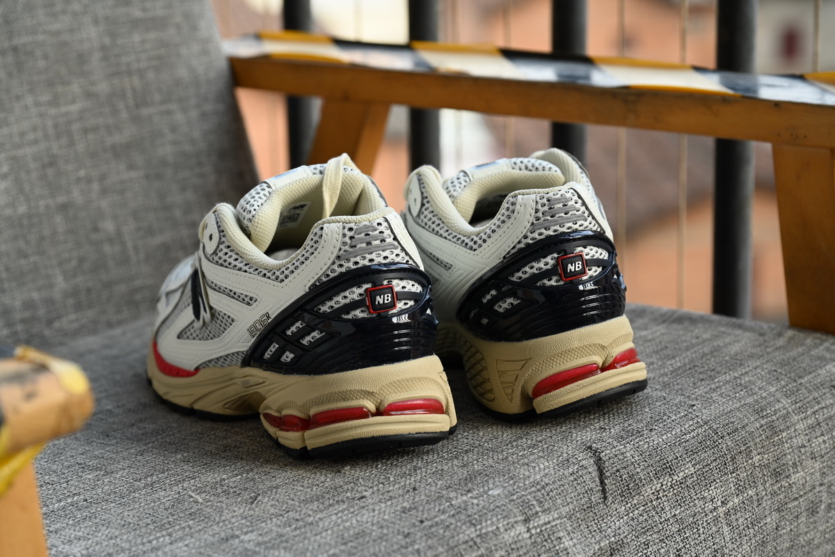  NEW BALANCE Greyish Red M1906RR