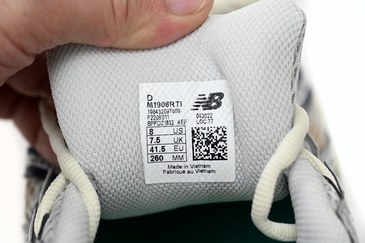 NEW BALANCE Grey silver M1906RTI 