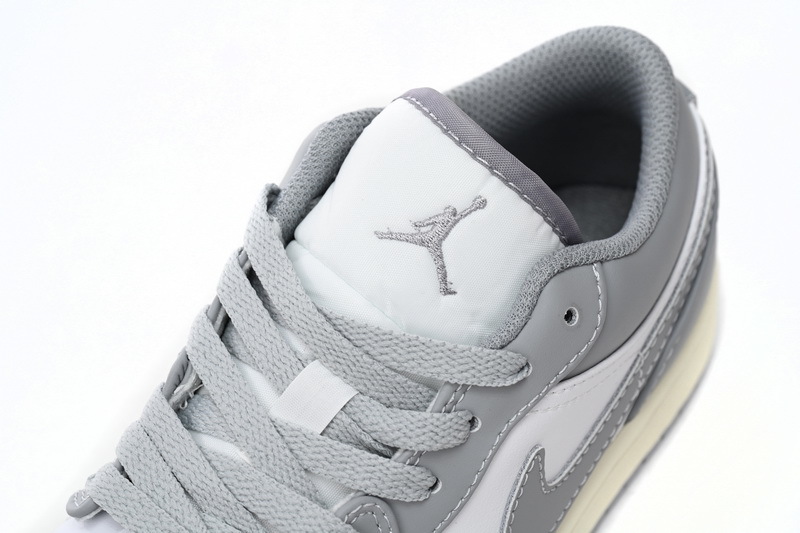 Travis Scott Air Jordan 1 Low Retro Grey