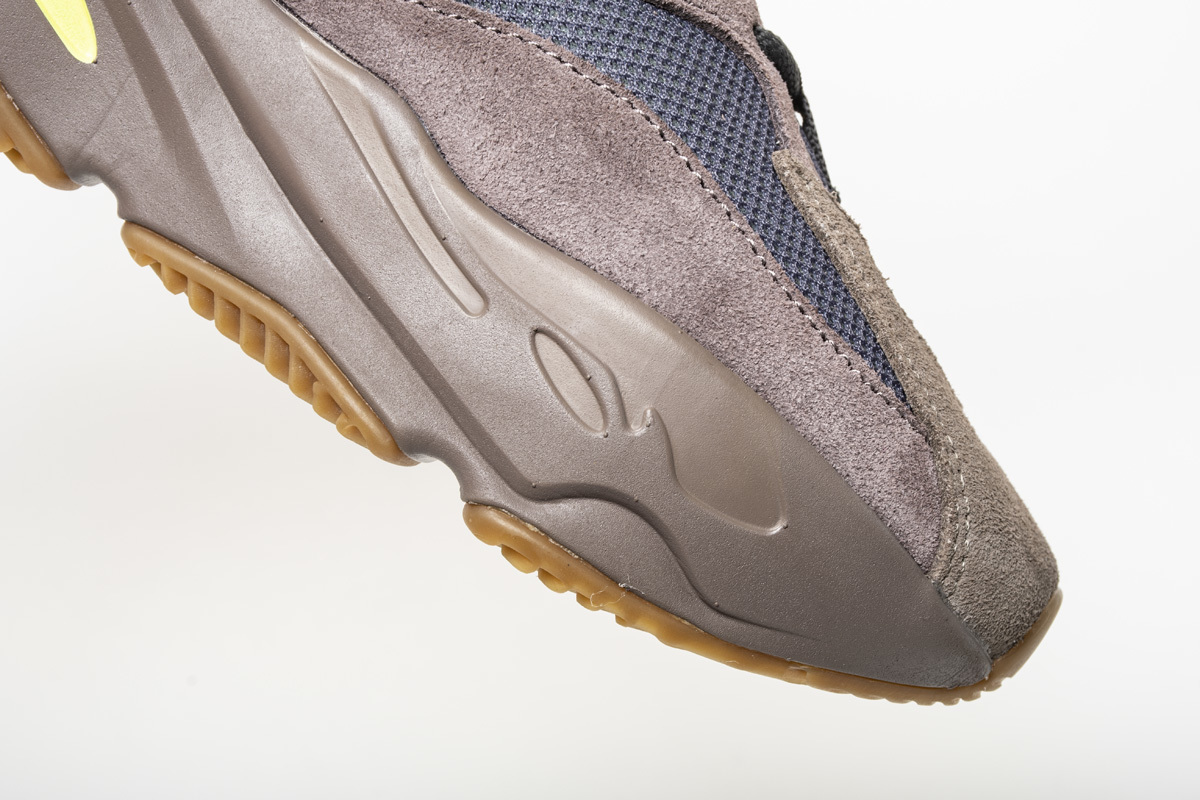 Yeezy Boost 700