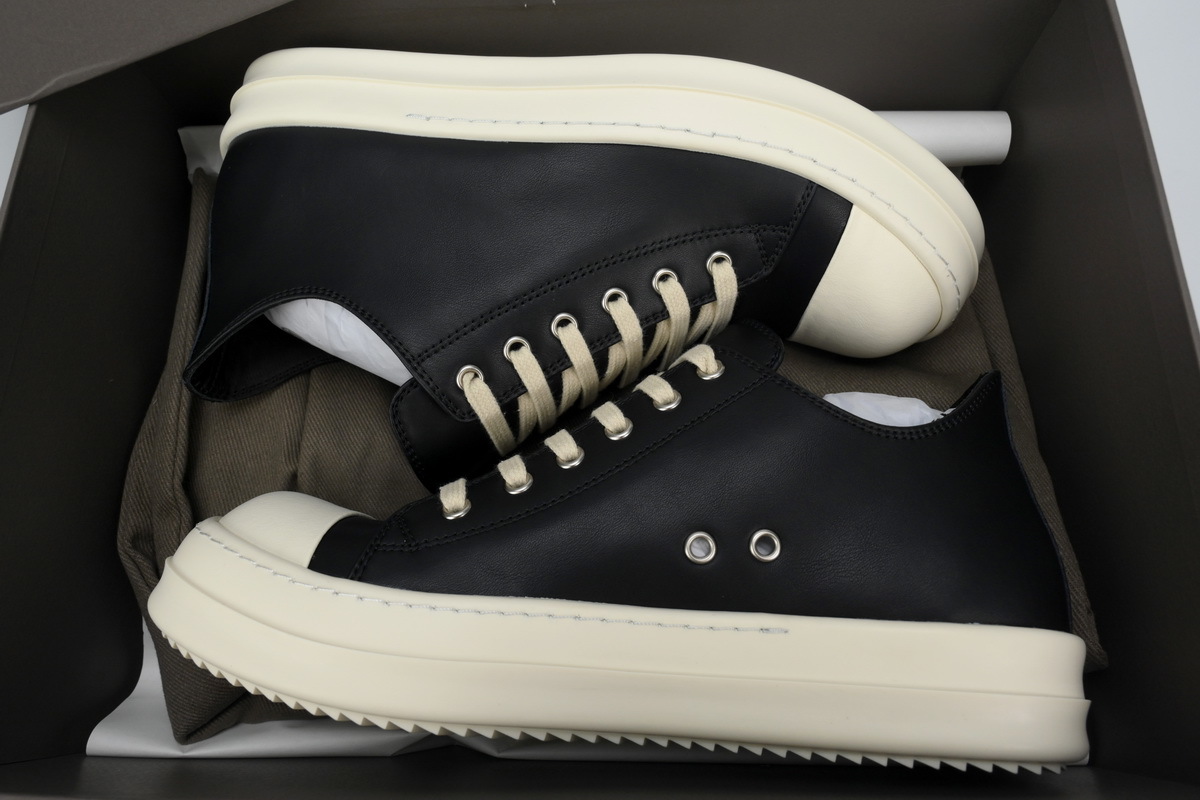 Low  Black Milk Sneakers RU01C4897 LVSLPO