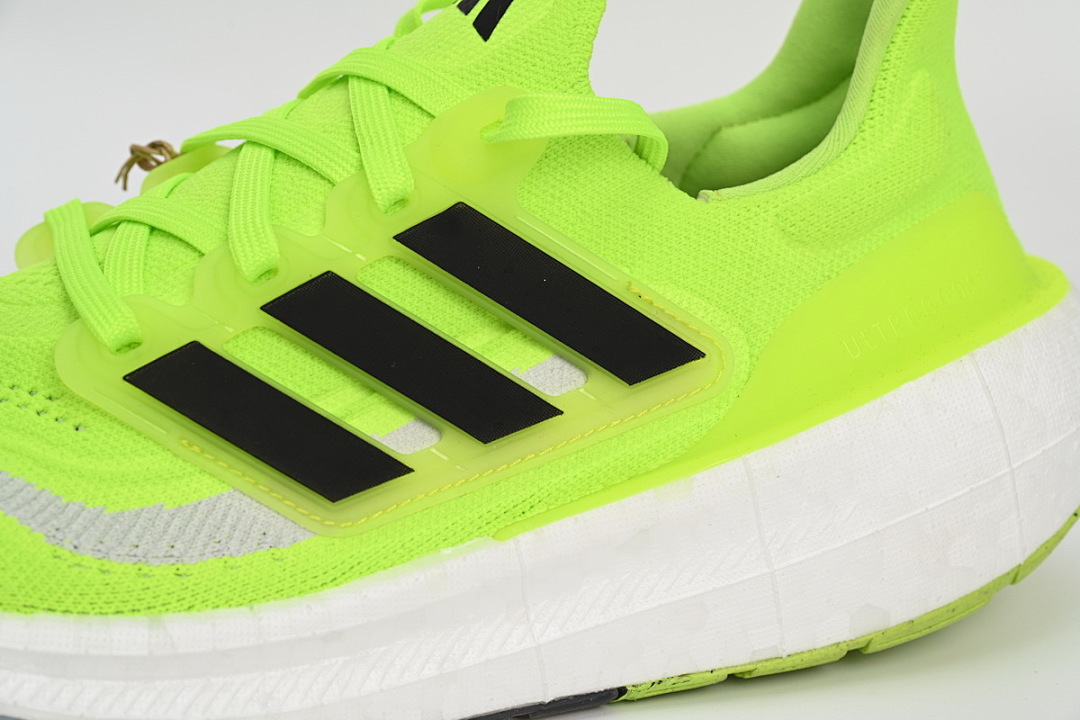 Adidas Ultra Boost 2023 LIGHT Black And White IE1767