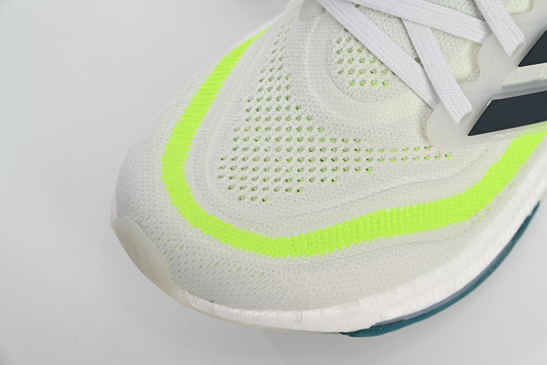 Adidas Ultra Boost 2023 LIGHT Black And White IE1768