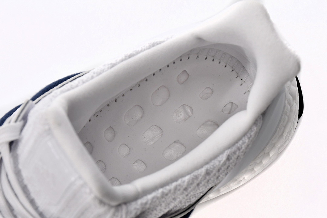 Adidas Ultraboost 4.0 White Navy Blue Sneaker