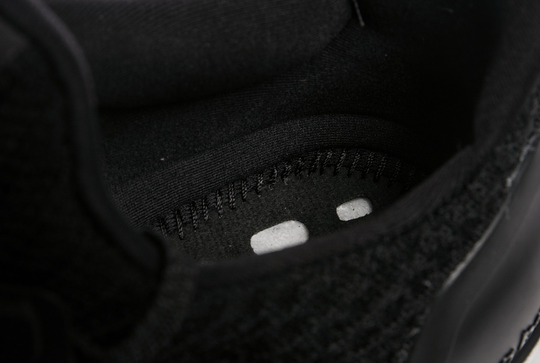 Adidas Ultra Boost 4.0 Black White Sneaker