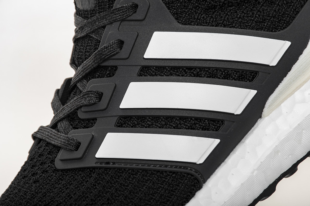 Adidas Ultra Boost 4