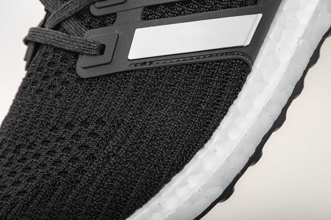 Adidas Ultra Boost 4