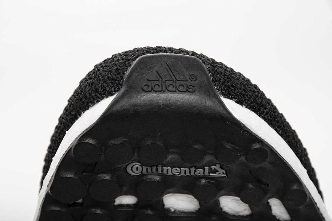 Adidas Ultra Boost 4