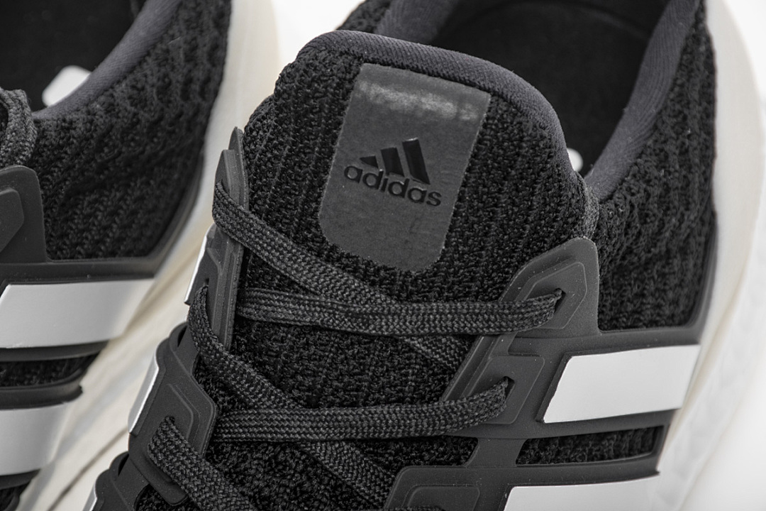 Adidas Ultra Boost 4