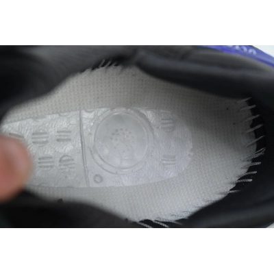 Adidas UltraBoost 5 02