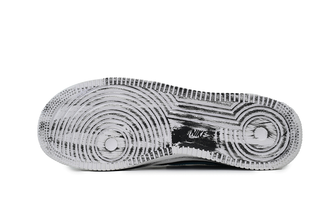 AQ3692-004 G-Dragon x Air Force 1