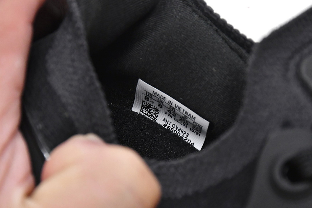 adidas Ultra Boost 2022 Black Gradient Yellow GV8829