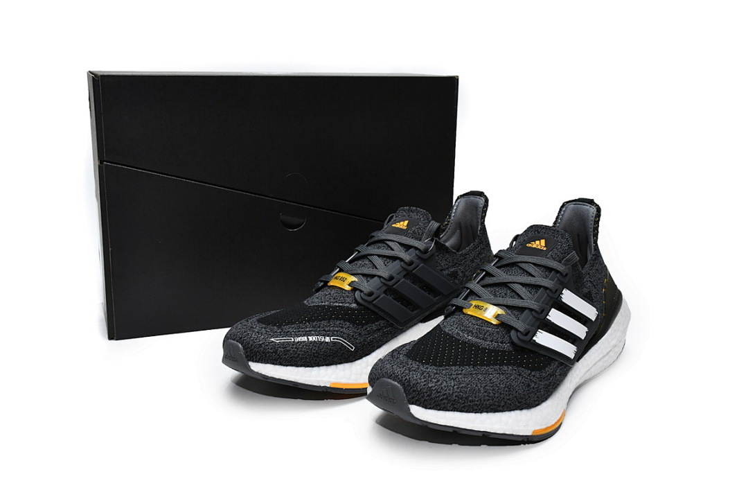 adidas Ultra Boost 2021 City Pack GW5838