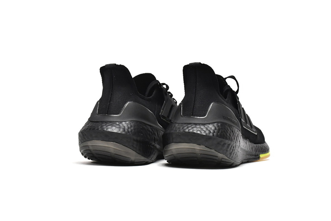  adidas Ultra Boost 2022 Black Solar Yellow GX5915
