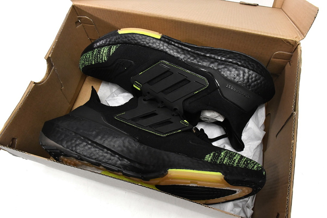  adidas Ultra Boost 2022 Black Solar Yellow GX5915
