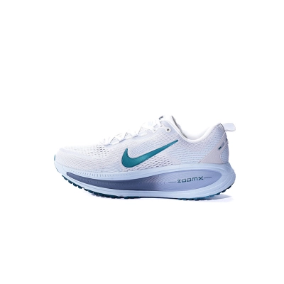 HM6804-103 NIKE Vomero 18 01