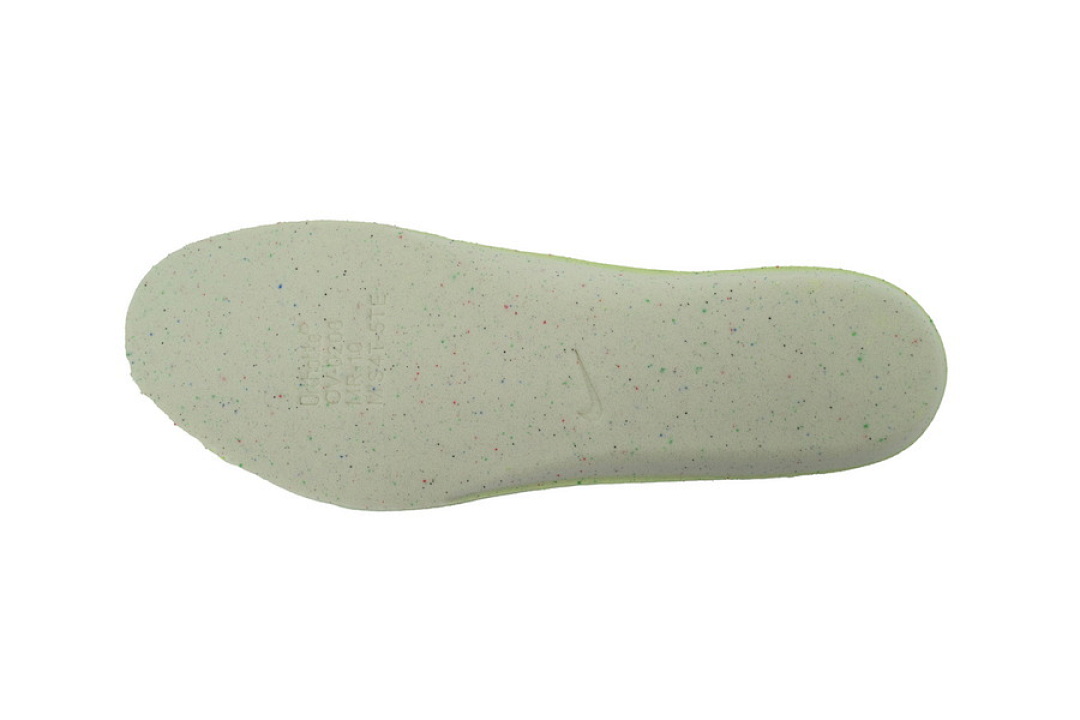 HQ2050-101 NIKE Vomero 19 Moonlight