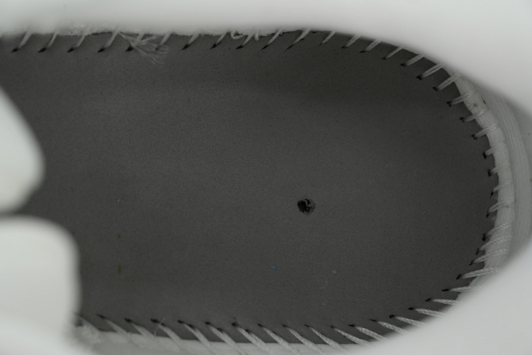 IB5726-100 Vomero 18