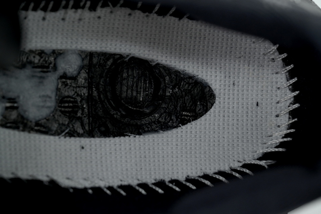  Adidas UltraBoost 5 TR Black Silver JI3239