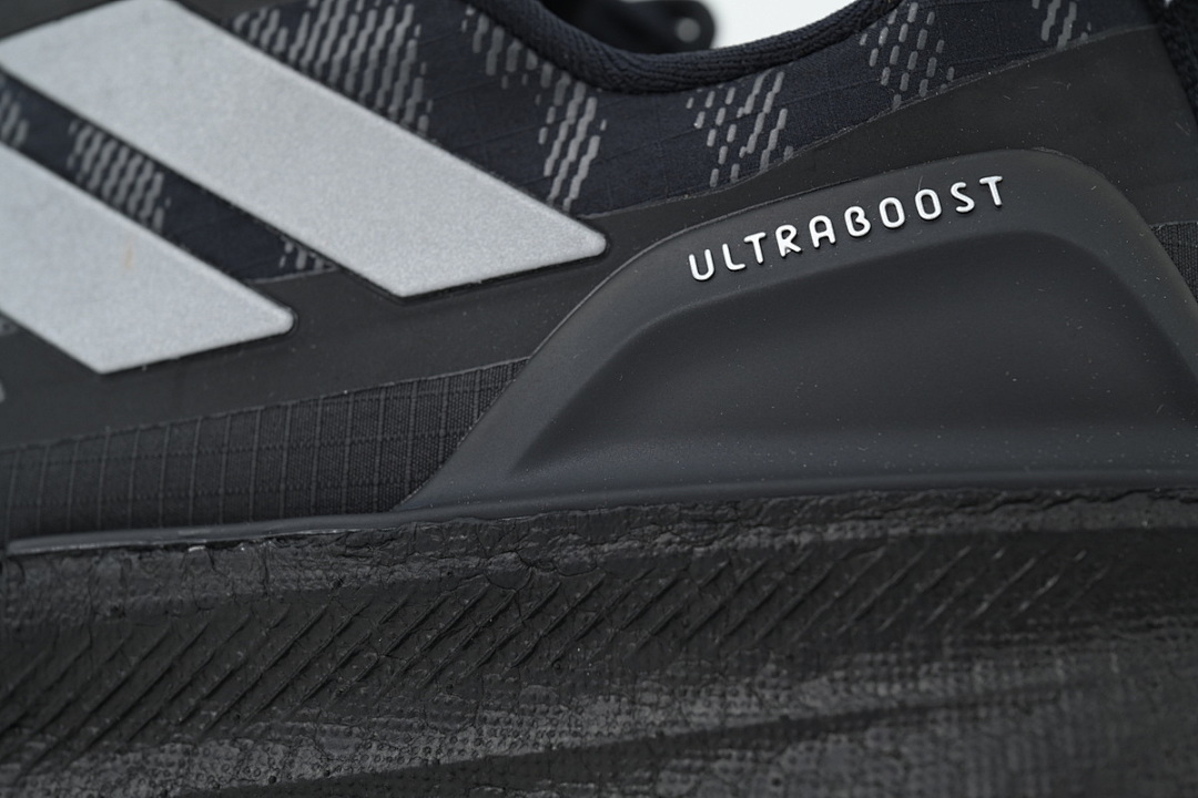  Adidas UltraBoost 5 TR Black Silver JI3239