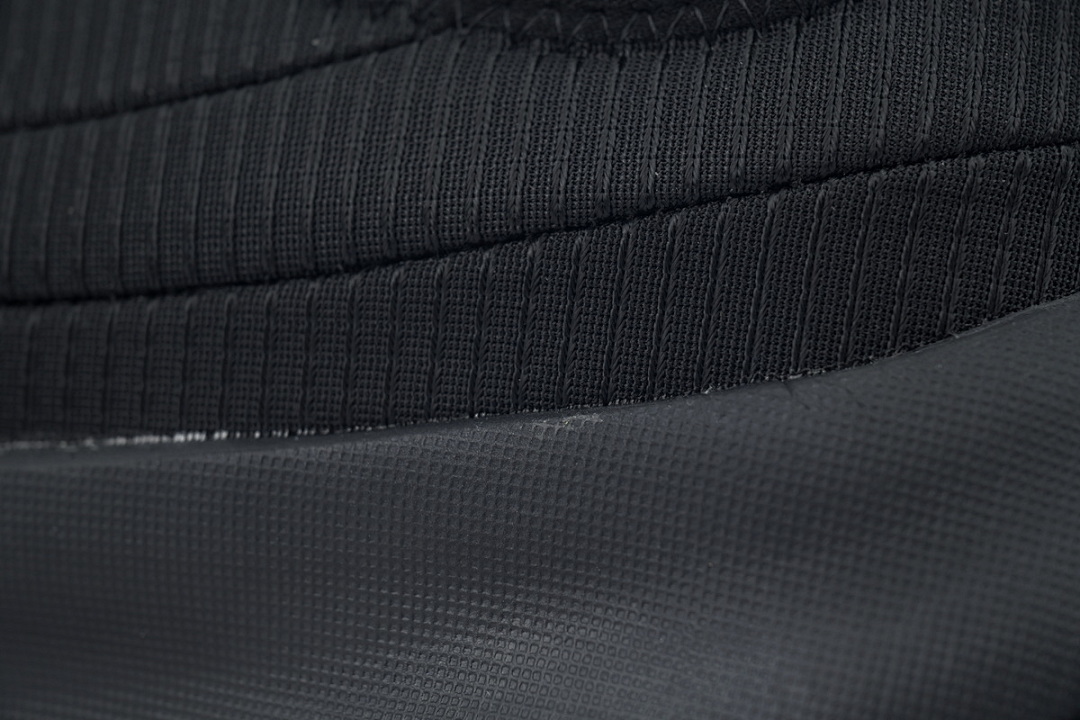 THE NORTH FACE NEVER STOP Black