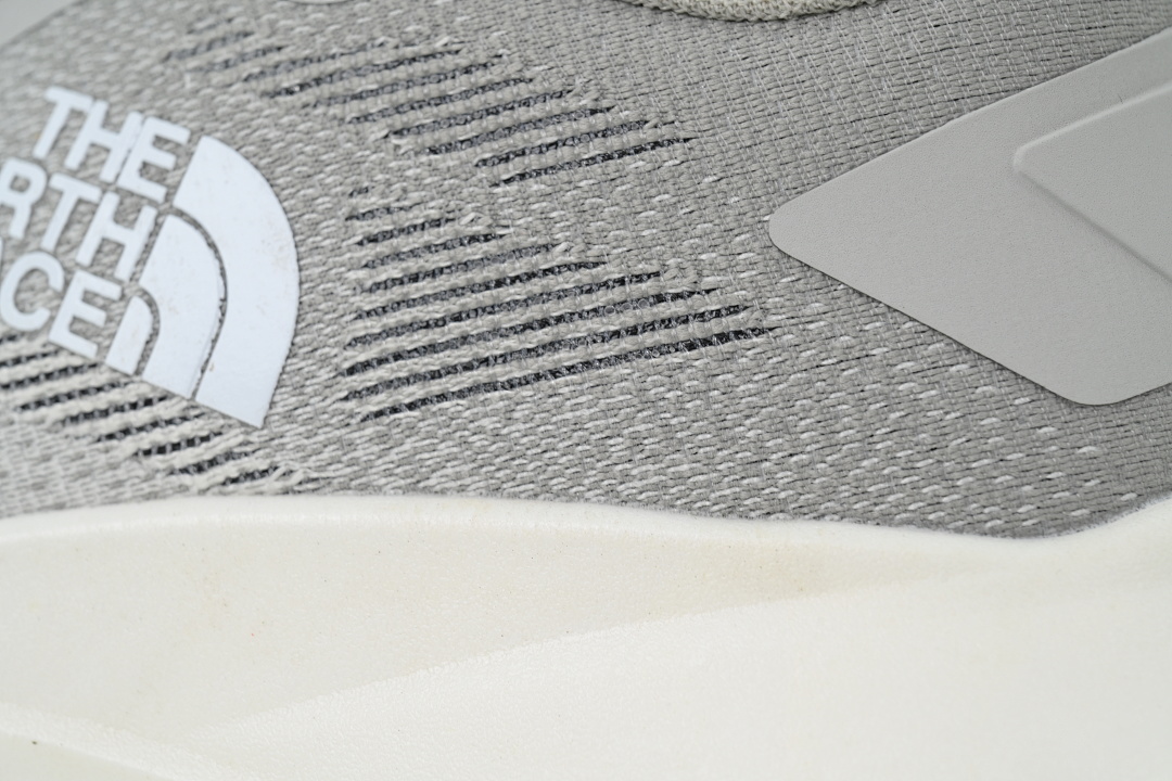 The North Face VECTIV Enduris 4 Light Grey/Peal NF0A8AEP7UP-241