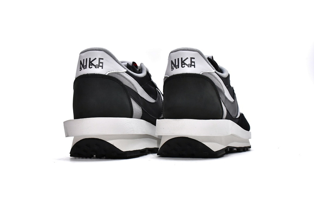 BV0073-001 Sacai x Nike LDV Waffle Black