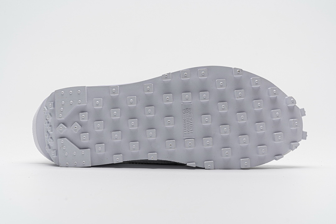 BV0073-101 Nike LD Waffle Sacai White Nylon